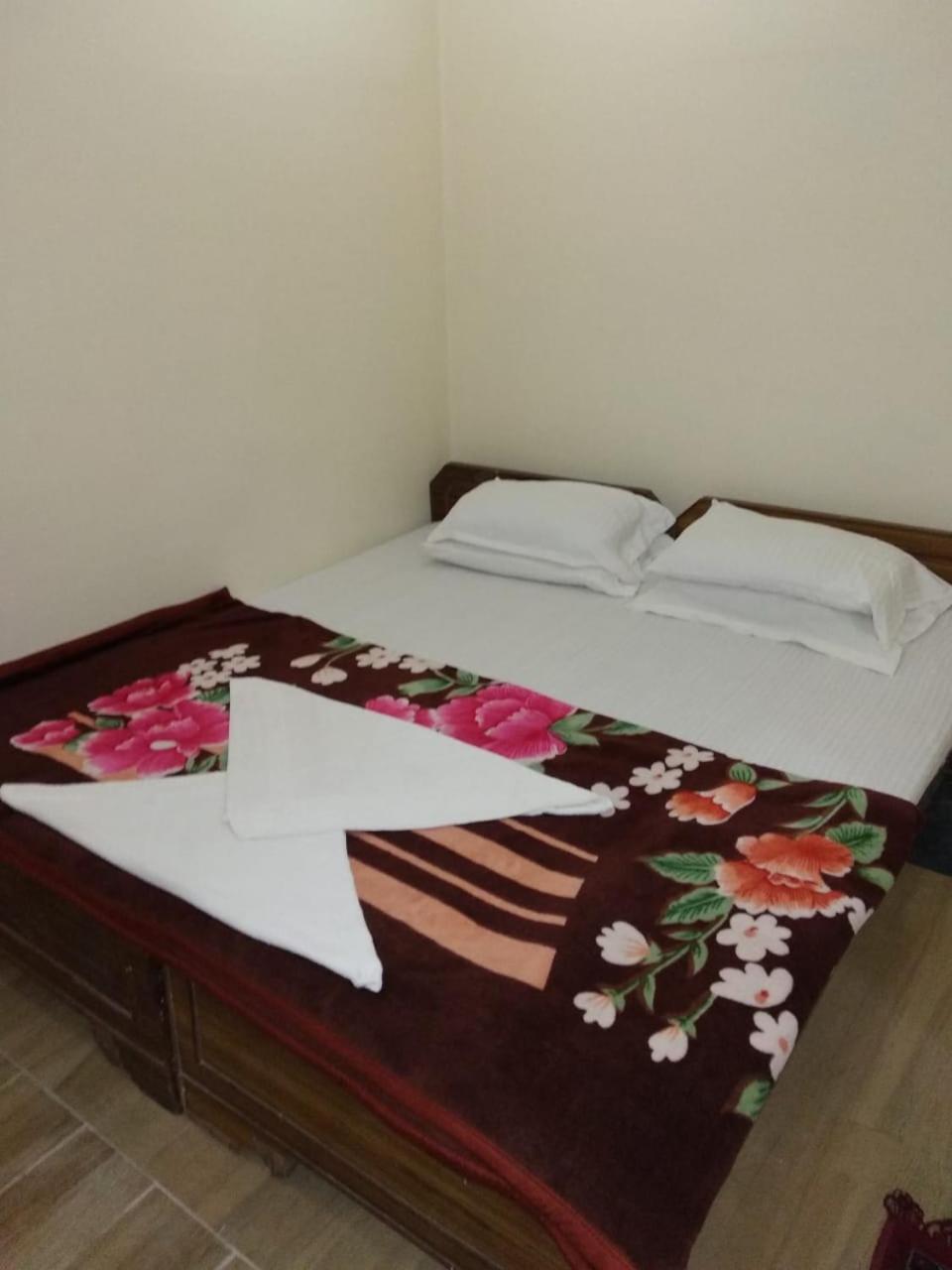 Ajay Guest House Varanasi Exterior photo